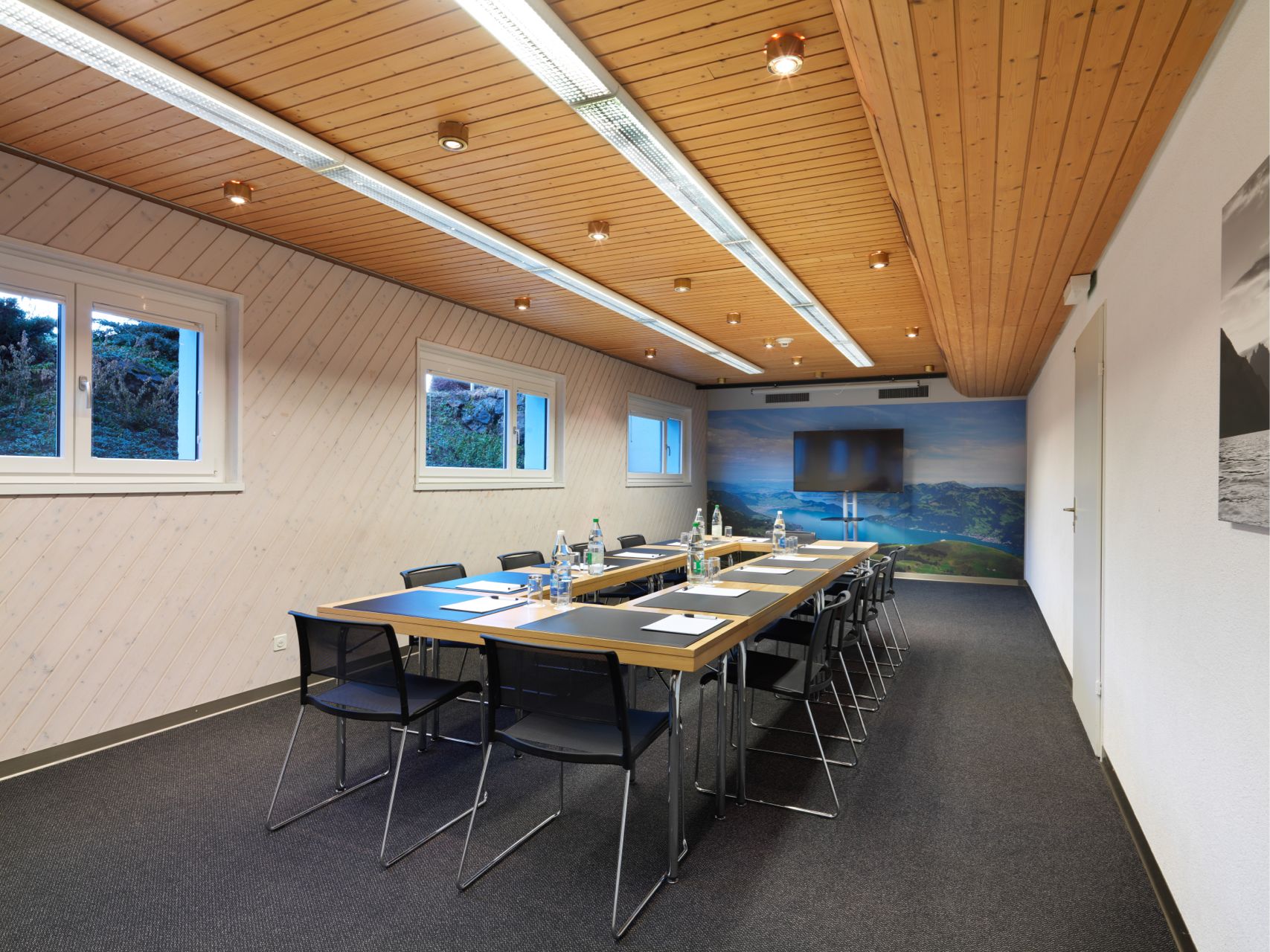 seeblick-hoehenhotel_emmetten_seminaire_seminarraum-birke_2.jpg