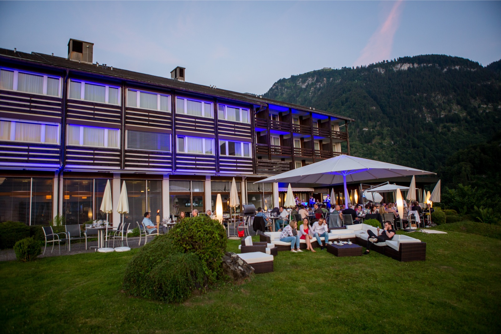 Seeblick-Hoehenhotel-Emmetten_Sunset_Music_5.jpg